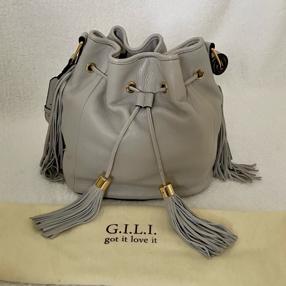 🌸 G.I.L.I. Genuine Leather Bucket Bag 🌸